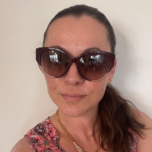 Ferragamo Sunglasses - Picture 6 of 7